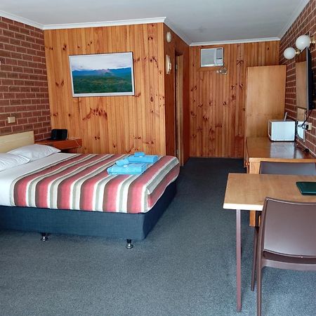 Orbost Country Road Motor Inn Bagian luar foto