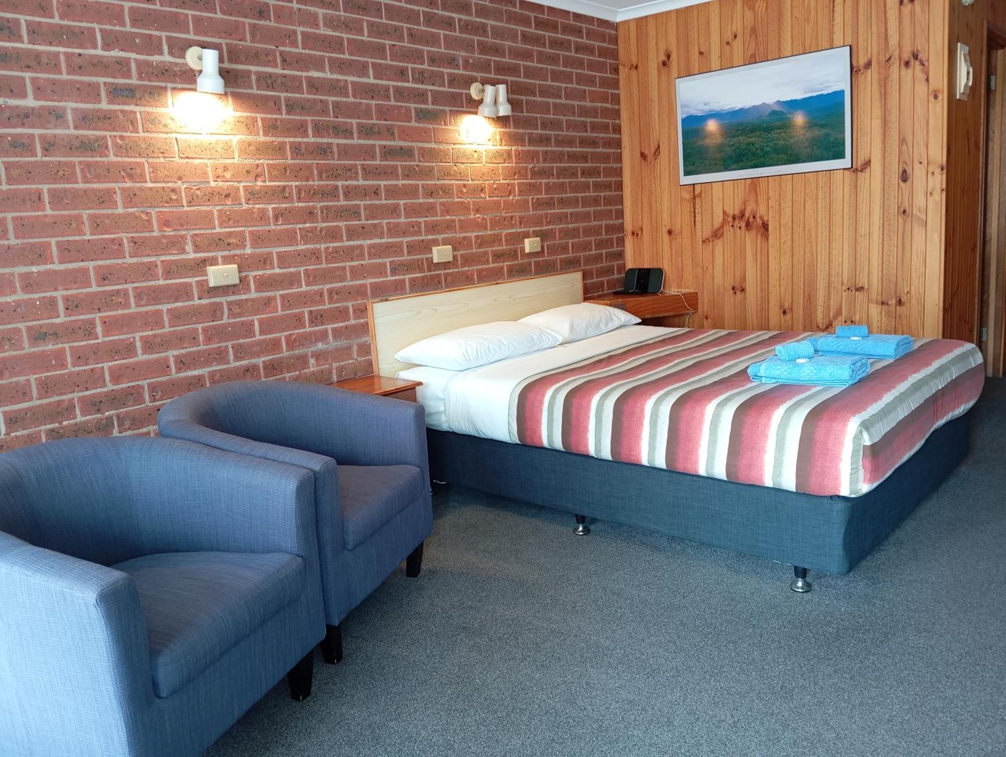Orbost Country Road Motor Inn Bagian luar foto