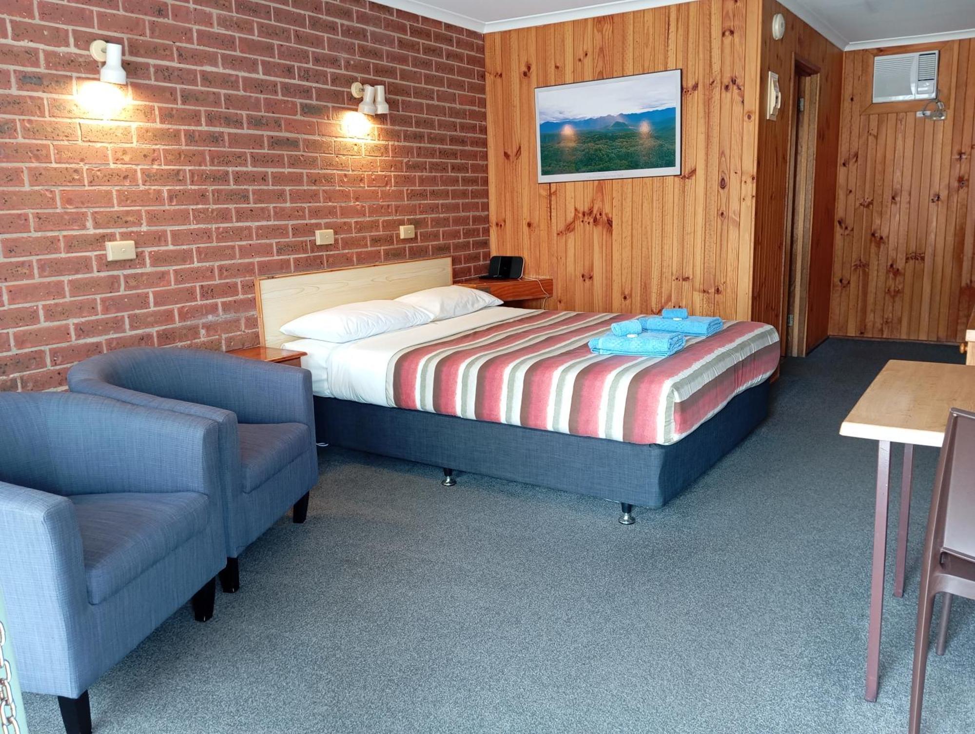 Orbost Country Road Motor Inn Bagian luar foto