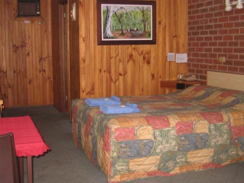 Orbost Country Road Motor Inn Bagian luar foto