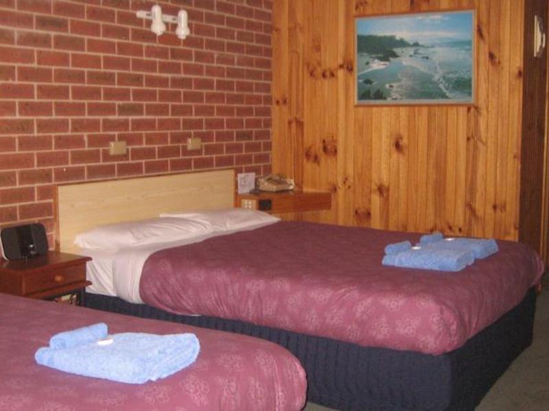 Orbost Country Road Motor Inn Bagian luar foto