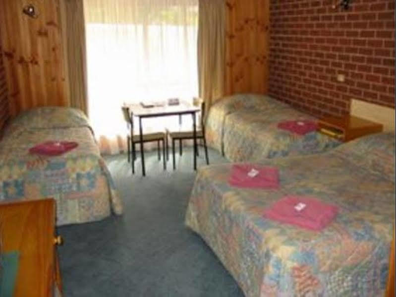 Orbost Country Road Motor Inn Bagian luar foto